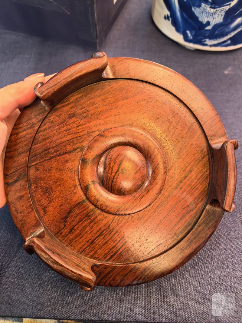 清康熙 青花山水人物三足笔海 - 图12